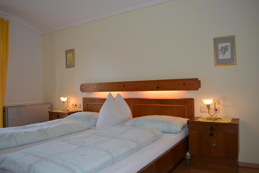 Pension Foidl Waidring Chambre photo